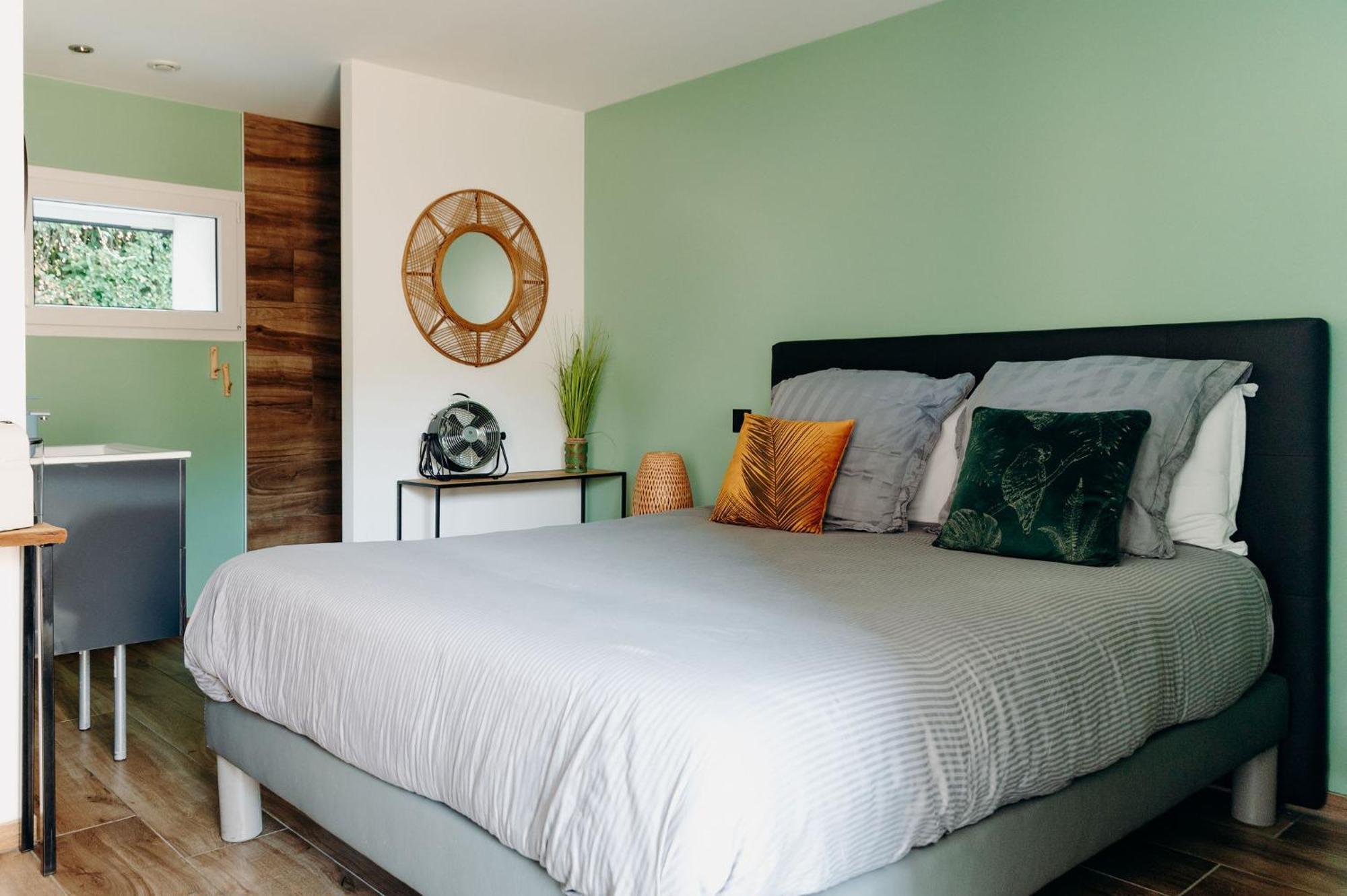 La Villa D'Helene 2 - Chambres D'Hotes Bnb Et Appartements - クリューズ エクステリア 写真